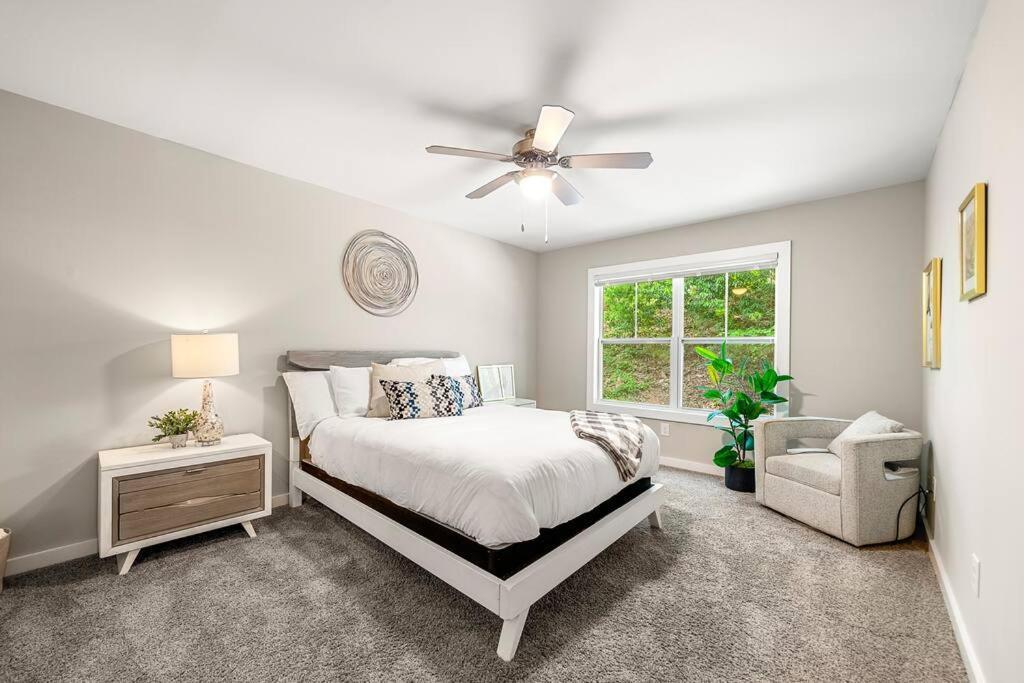High-End On A Budget At Truist Park Atlanta Exterior photo