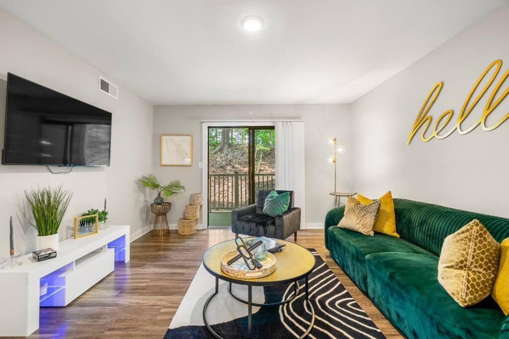 High-End On A Budget At Truist Park Atlanta Exterior photo